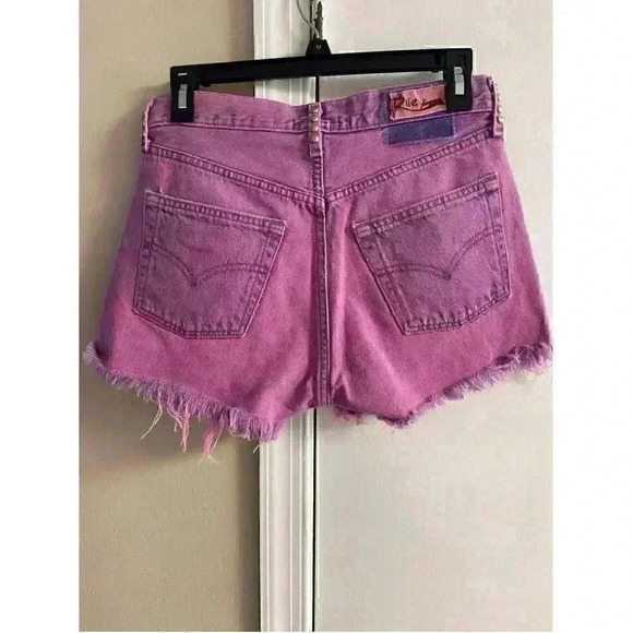 Levi’s riley pink studded cutout denim shorts Barbie core medium - Picture 3 of 5